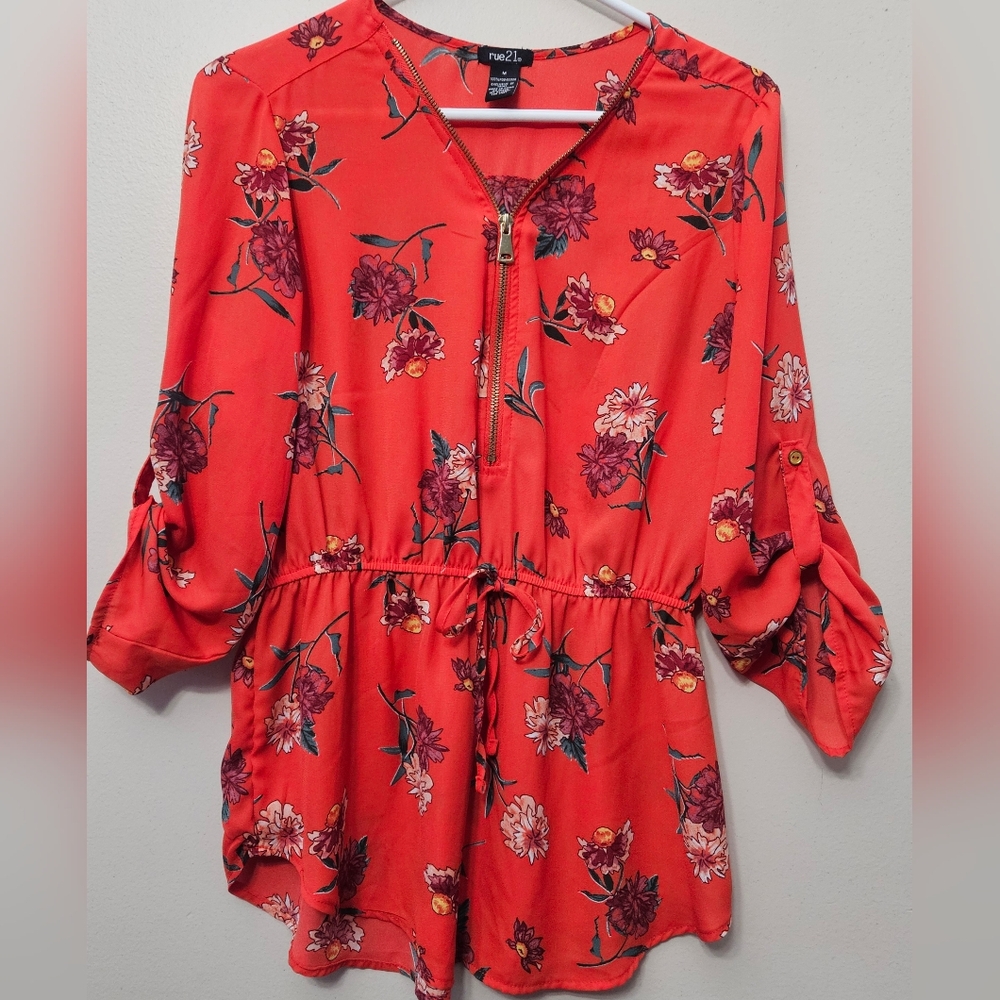 Rue21 Women’s Dress Shirt Size Medium